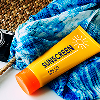 Does Sunscreen Really Prevent Tanning? Hereâs What Experts Say - Schweiger Dermatology Group